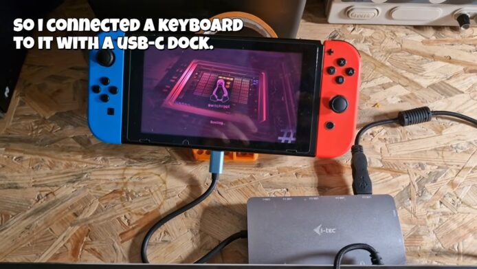 便攜式遊戲機連接USB-C鍵盤示範.