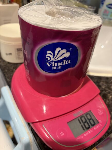 Vinda紙巾卷的特寫圖像.