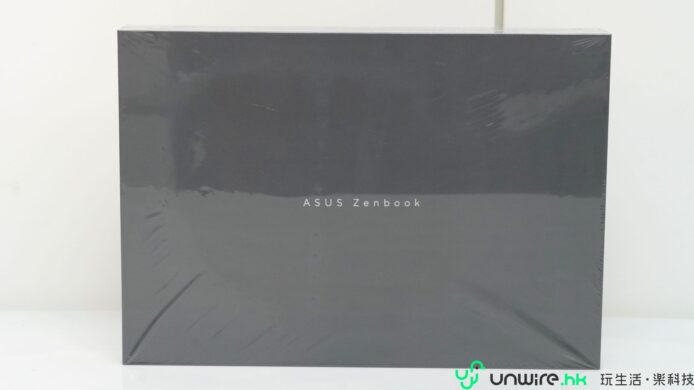 ASUS Zenbook 筆記本電腦包裝盒.