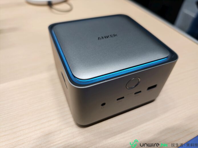 Anker 無線充電器,方便快捷的手機充電解決方.