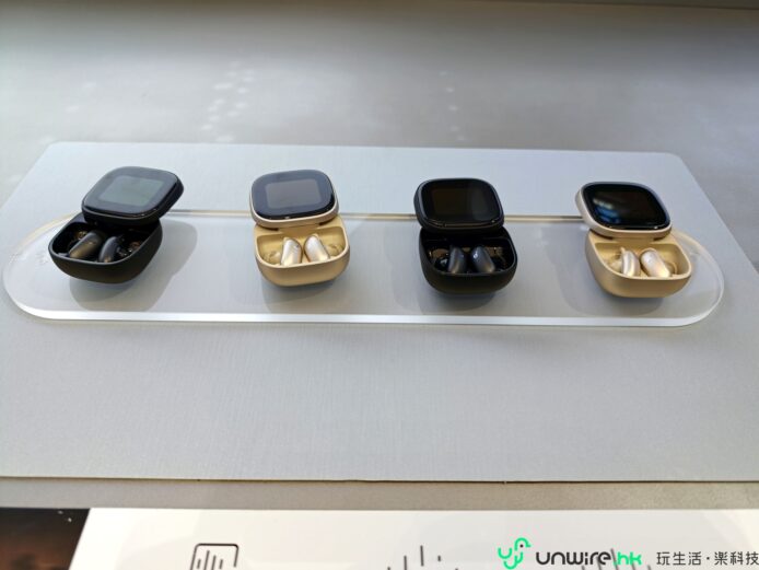 無線耳機展示,四款不同顏色的耳機盒,展示.