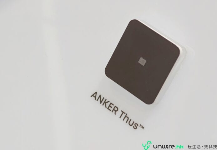 無線充電器安裝於牆壁,方便為手機充電,設.