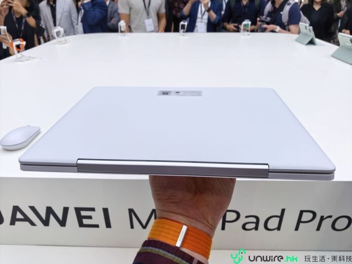 華為MatePad Pro Max輕薄設計與亮麗屏幕.