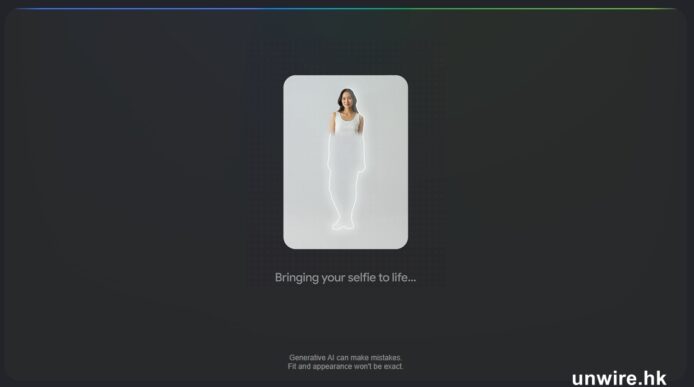 自拍照科技產品，展示一位女性用智能手機拍.