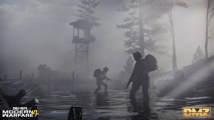 戰爭遊戲場景中的士兵在水中行動.