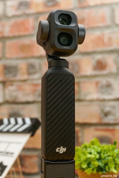 DJI Pocket 4P 雙鏡頭長焦穩定器展示.
