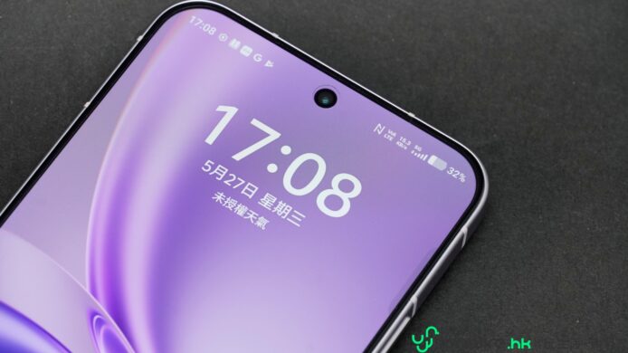 智能手機屏幕顯示時間與日期.