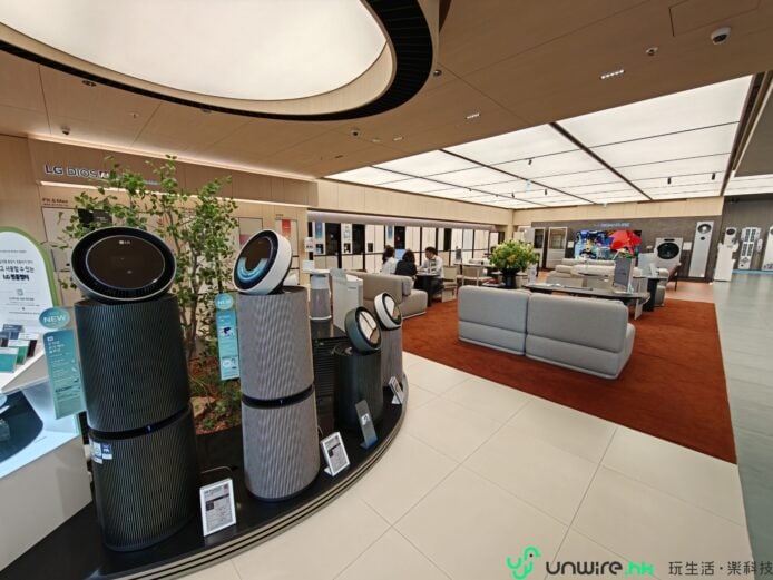 首爾LG陳列室展示多款空氣淨化器.