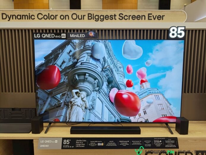 LG OLED 電視展示,顯示鮮明色彩與高對比度.