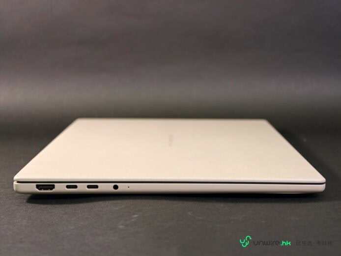 ASUS Zenbook A16 輕薄便攜筆記本電腦.