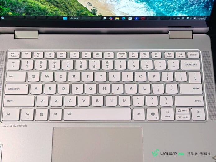 Lenovo Yoga 7 2-in-1 Aura Edition 鍵盤特寫.