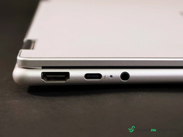 Lenovo Yoga 7 2-in-1 Aura Edition 接口特寫.