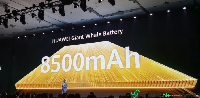 華為巨型鯨魚電池,容量850mAh的展示現場.