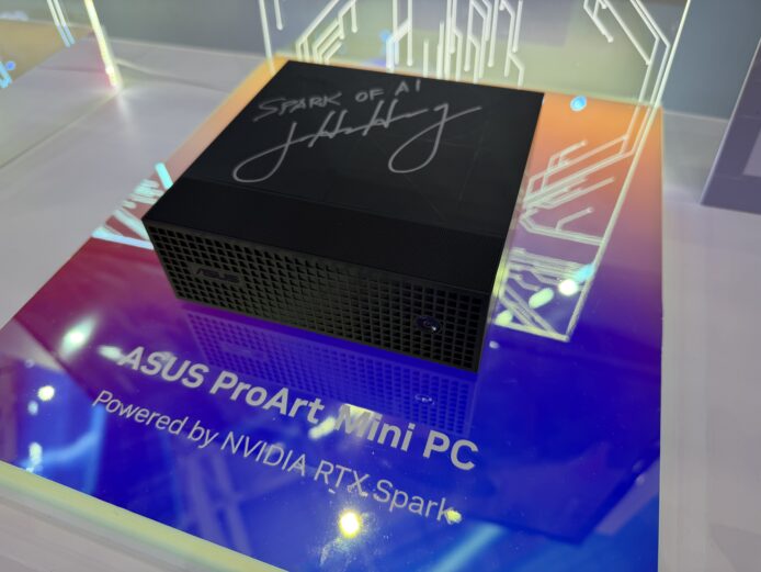 ASUS ProArt Mini PC 展示.