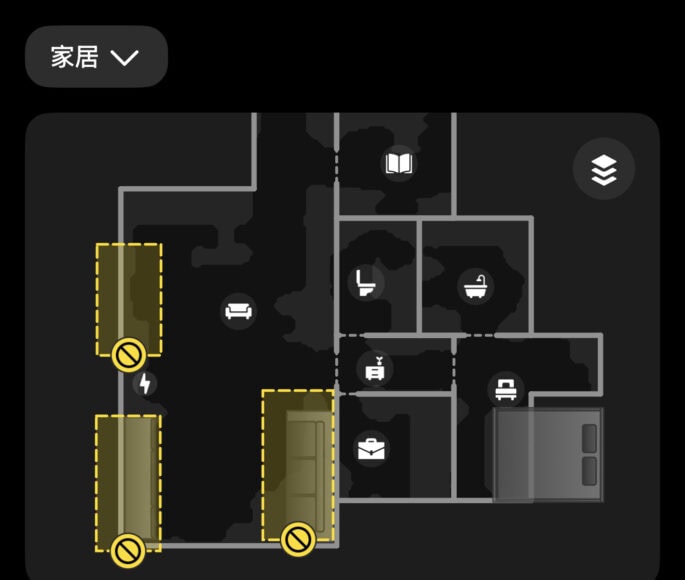 家居智能導航示意圖，顯示掃地機器人路徑與障礙物.