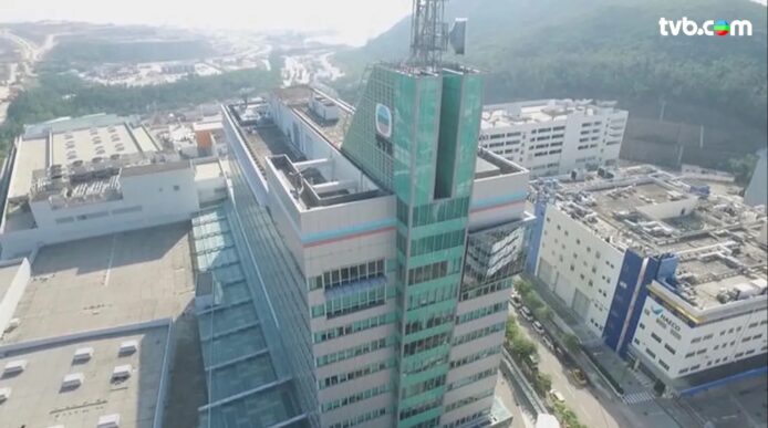 無綫電視大樓高樓層與天線.
