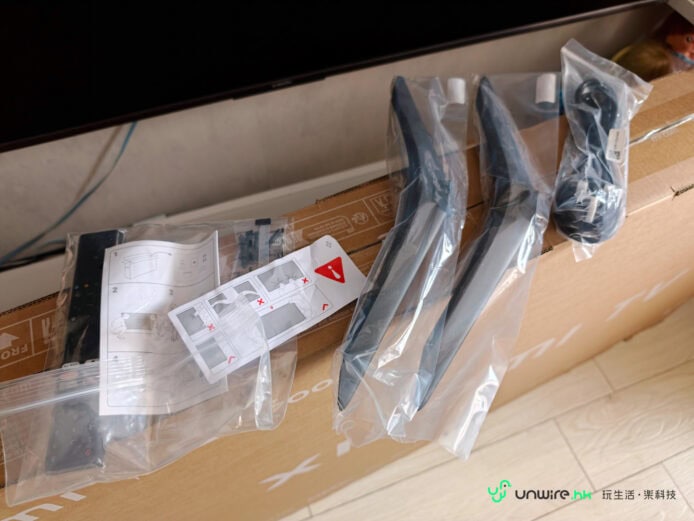 電視配件包裝與工具展示.