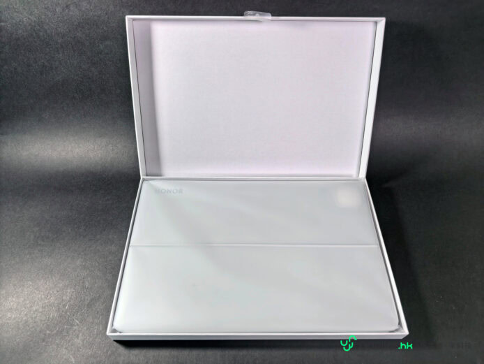 Honor MagicPad4 開箱盒子展示.