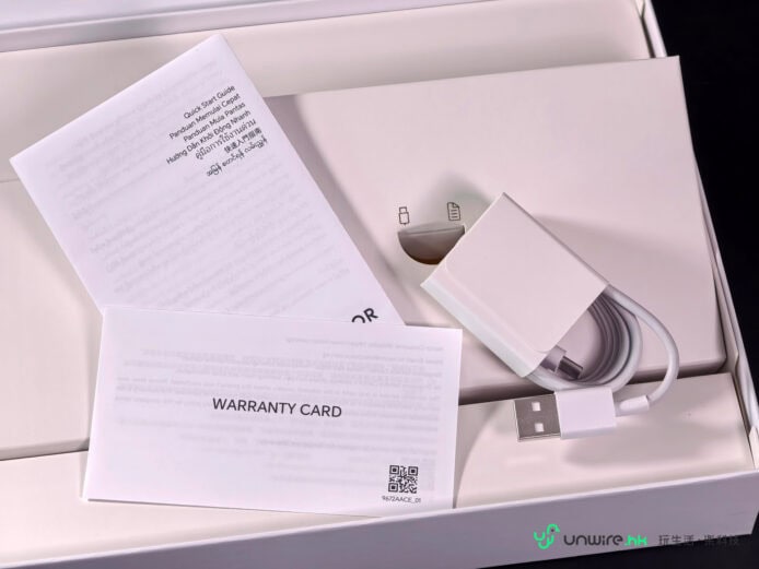Honor MagicPad4 配件與保修卡.