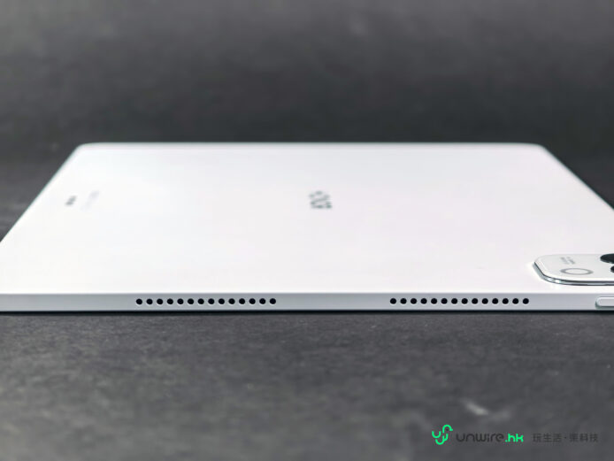 Honor MagicPad4平板電腦側面細節圖.