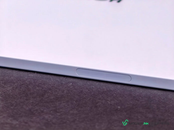Honor MagicPad4平板側邊按鈕特寫.
