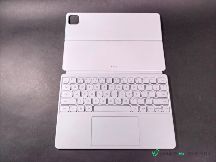 Honor MagicPad4 輕便平板與鍵盤配件.