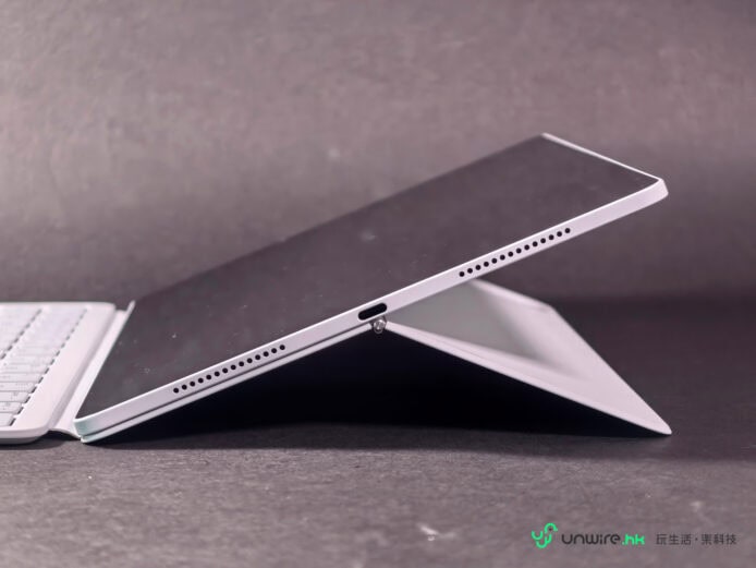 Honor MagicPad4平板電腦折疊成筆電.