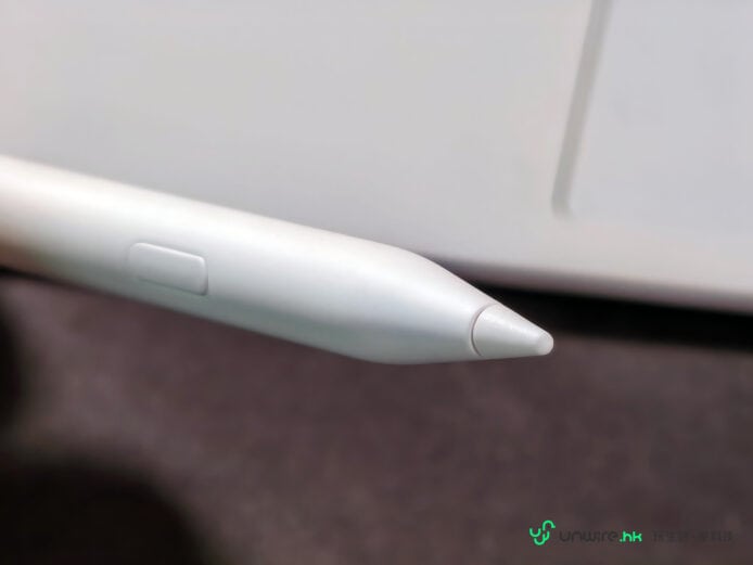 Apple Pencil 2與iPad Pro的近距離特寫.