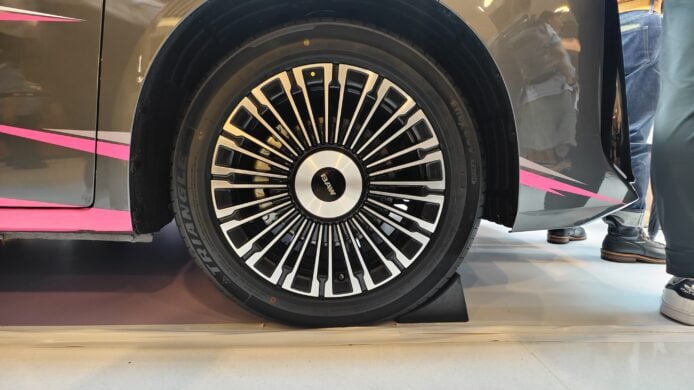 BAW M8 商務 MPV 輪圈設計.