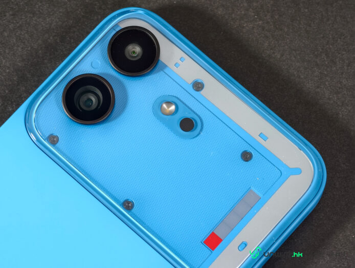 Nothing Phone (4b) 雙鏡頭相機設計.