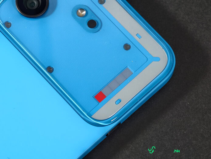 Nothing Phone (4b) 藍色機身特寫.