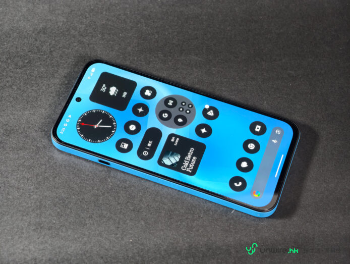 Nothing Phone (4b) 智能手機展示.