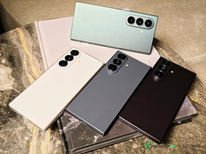 Samsung Z Fold8 不同顏色手機展示.