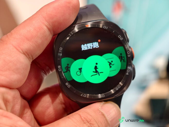 Samsung智能手錶顯示多種運動模式.