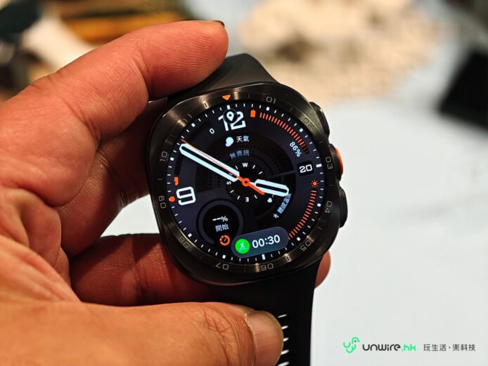 Samsung Watch Ultra2 智能手錶展示.