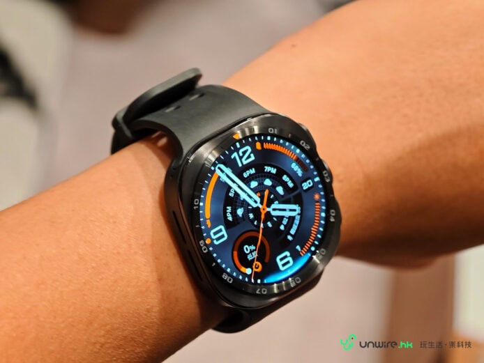 Samsung Watch Ultra2智能手錶展示.