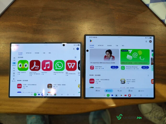 Samsung Z Fold8雙螢幕開啟顯示多個應用程式.