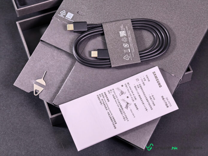 Samsung Galaxy Z Fold8配件與說明書.