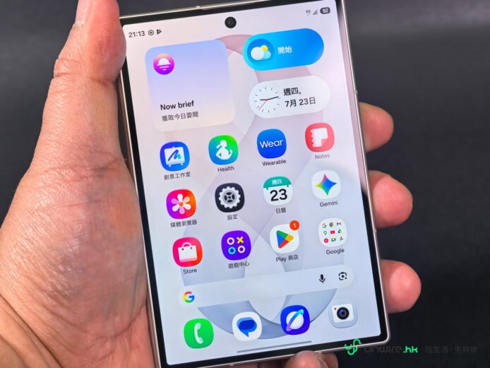 三星 Galaxy Z Fold8 摺疊手機展示.