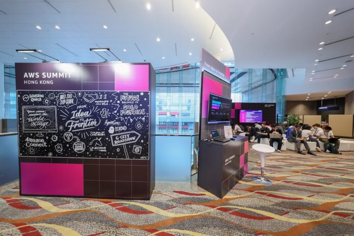 AWS 香港峰會展區,科技展示與交流空間.