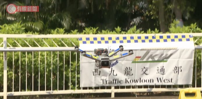 無人機在交通違規現場巡查.