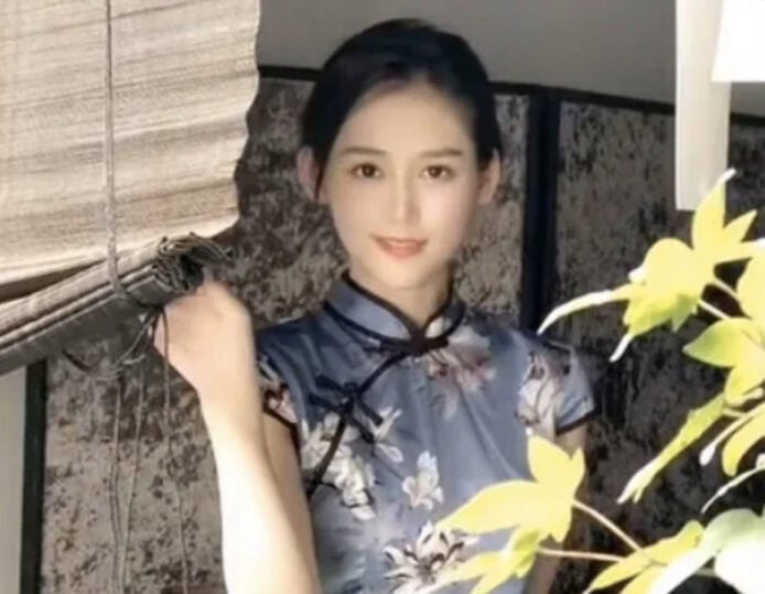 抖音主播扮單身吸金的女性照片.