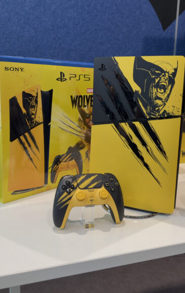 PS5《狼人》限量版主機與遊戲盒.