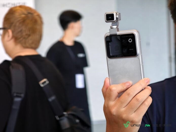 Honor Robot Phone 拍攝穩定影片示範.