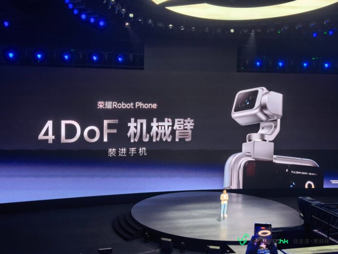 Honor Robot Phone 機械臂展示.