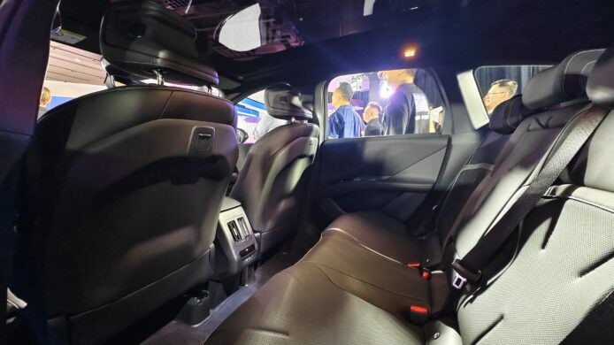 BMW Neue Klasse iX3車內豪華座椅與科技配置.