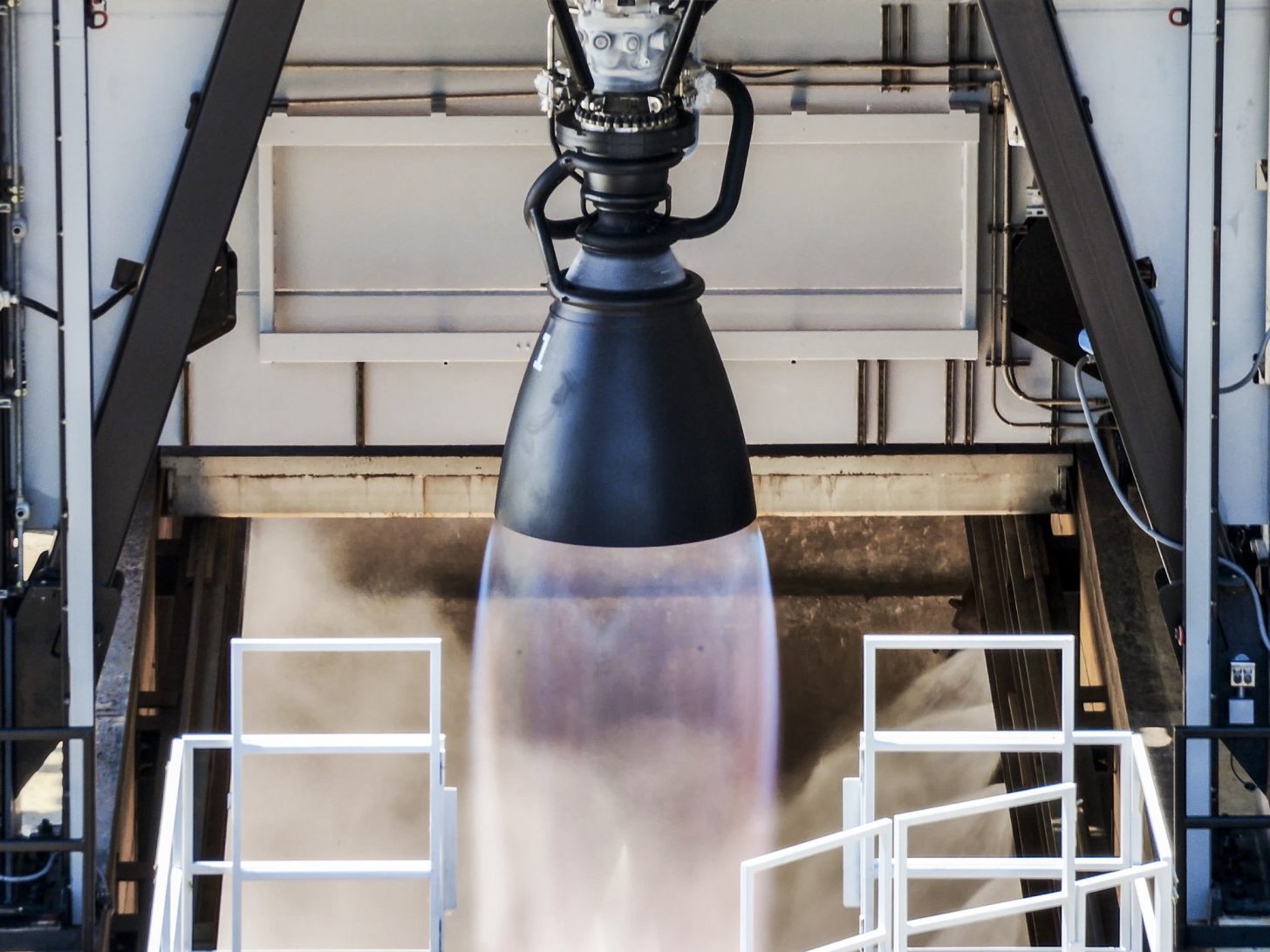 SpaceX's Raptor 3 engine fires up