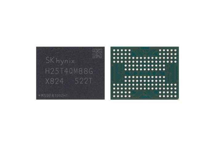 Front and back view of SK hynix memory chip, model H25T4QM88G.