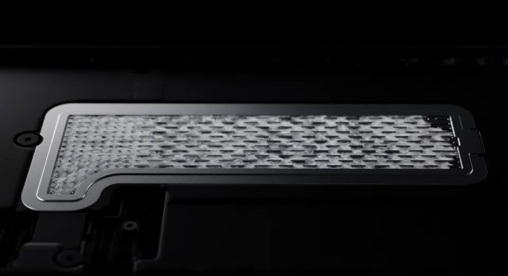 iPhone 17 Pro with aluminum build, vapor chamber cooling, A19 Pro chip, and triple 48MP cameras