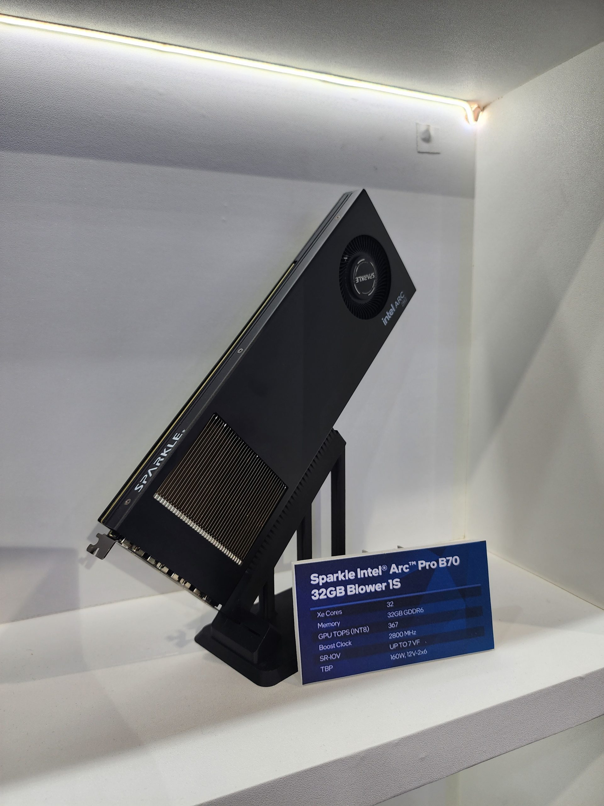 The Sparkle Intel Arc Pro B70 graphics card with '32GB Blower 1S' is displayed, with specs showing 32 Xe cores, 32GB GDDR6 memory, and a 2600 MHz boost clock.